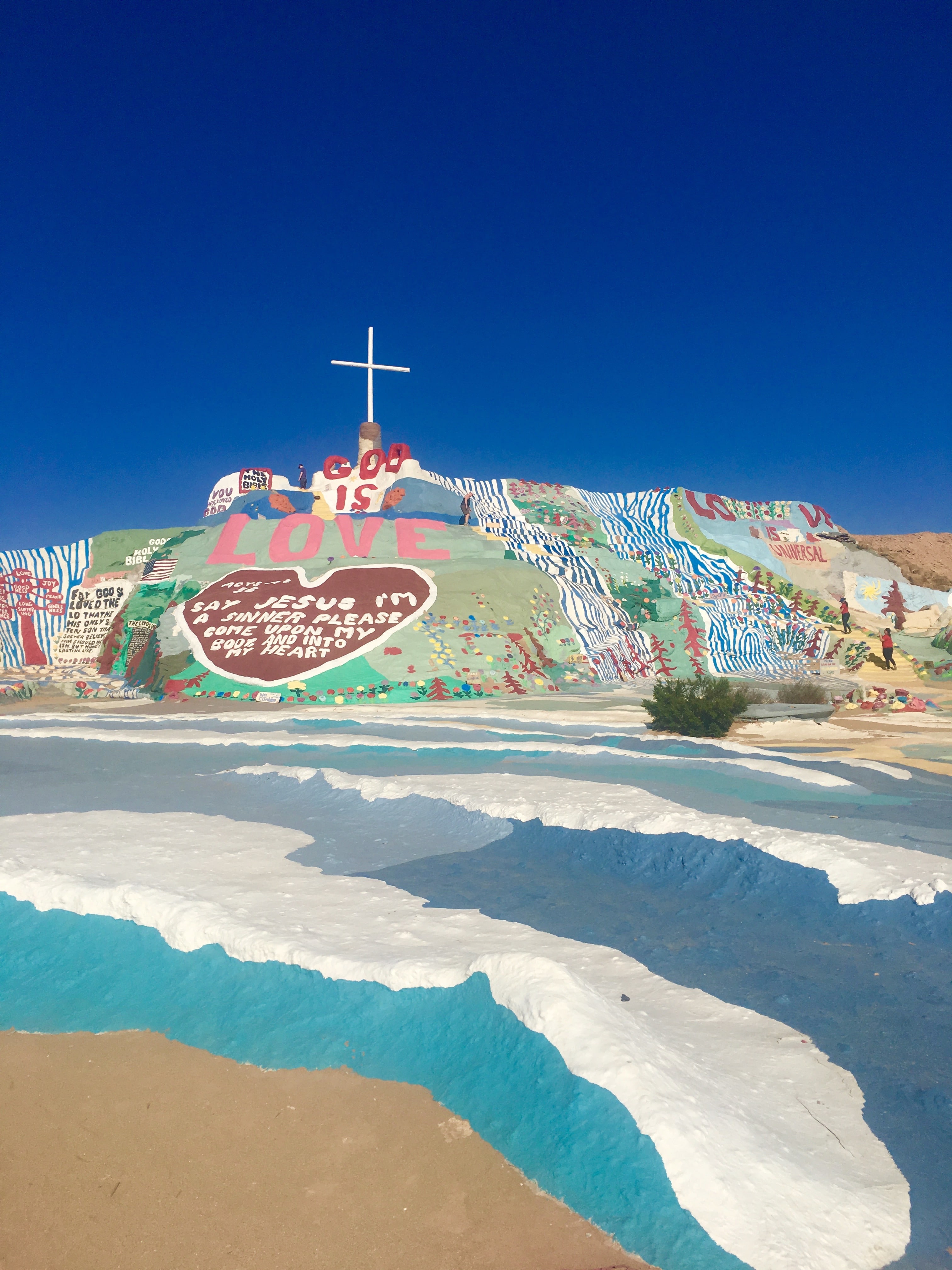 Salvation Mountain Travel Guide